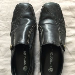 Remonte slip on shoes
